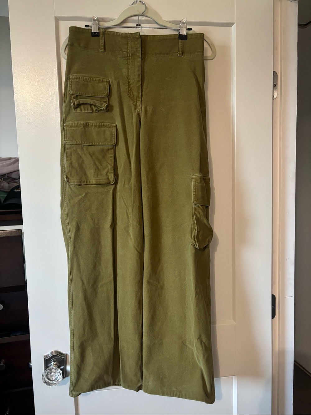 ✨ Aritzia - Wilfred Free ‘Picture’ Olive Green Wide-Leg Cargo Pants Size 8